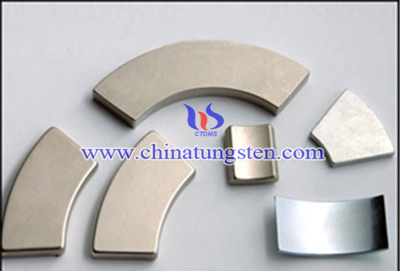 ϡ������