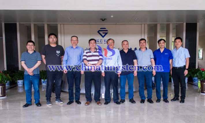 鎢協(xié)會(huì)長到長沙科研單位、高校及企業(yè)調(diào)研圖片