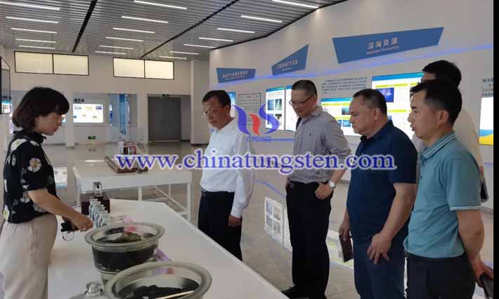 鎢協(xié)會(huì)長到長沙科研單位、高校及企業(yè)調(diào)研圖片