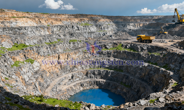 稀土礦山圖片